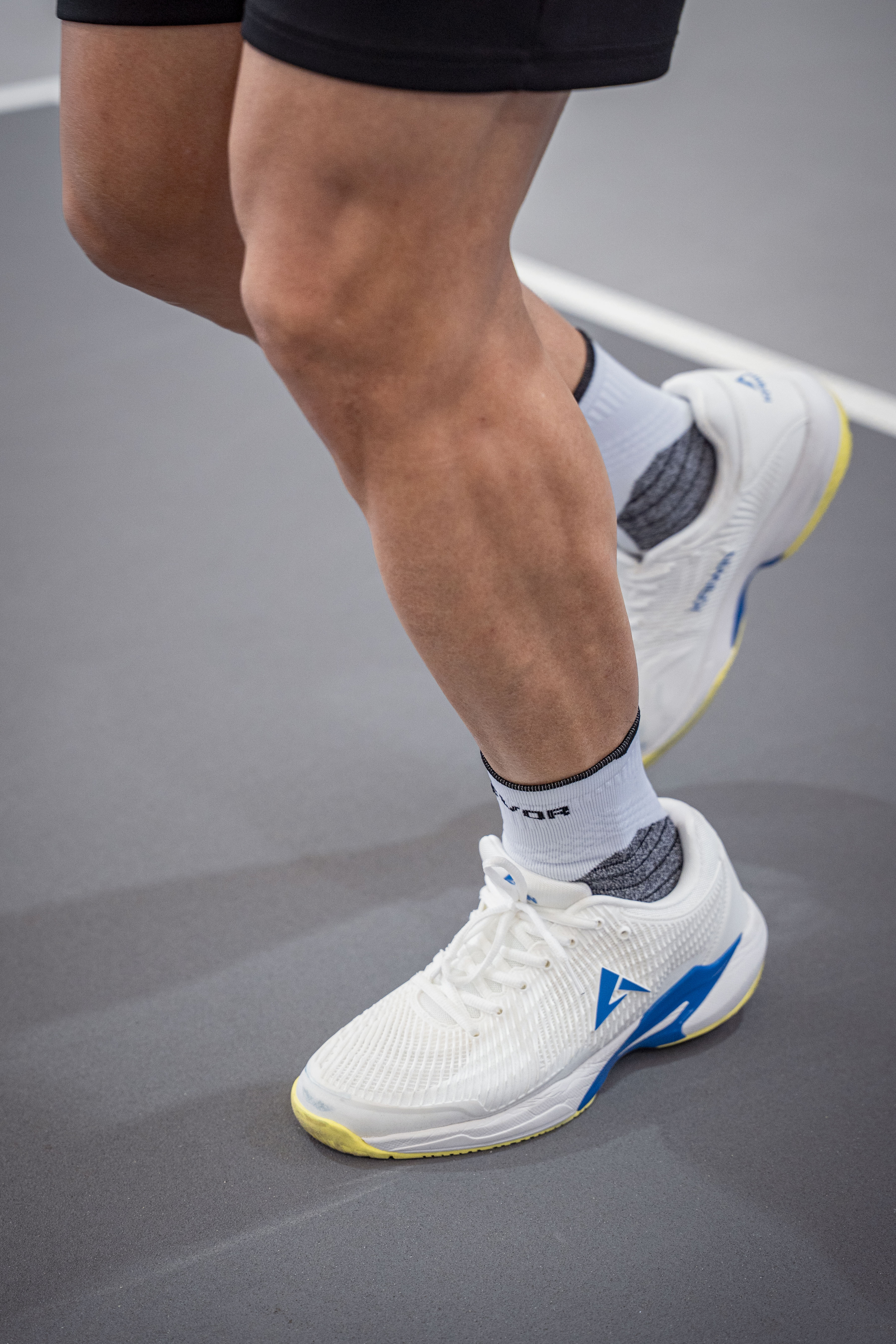 Tất NEVOR Thể Thao Cao Cấp TCN06 Dệt Nano NSlip Thoáng Khí Ngăn Ngừa Chấn Thương, Tăng Ma Sát Hỗ Trợ Cải Thiện Hiệu Suất